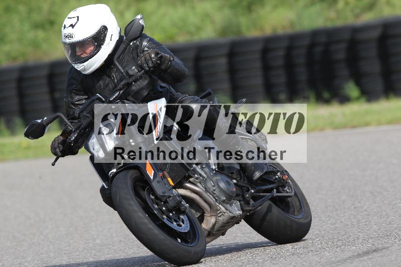 Archiv-2025/10 23.04.2025 Cornu Master School ADR/gruen-vert/9